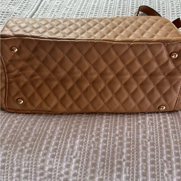 Tan Quilted Shoulder Bag with Gold Chain - Picture 12 of 12